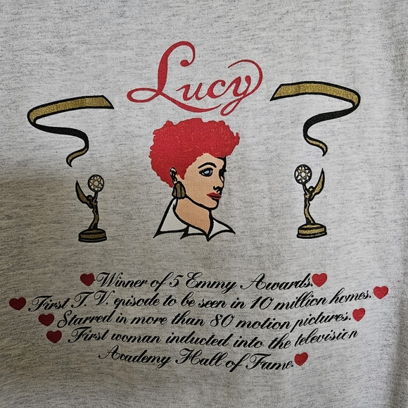 Vintage LUCY t-shirt - Picture 1 of 6